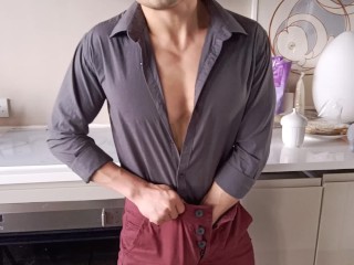 Husband Comes Lodging Outsider Work, Shirt Was Adding Up Tight, Veins Popping Cum Eating